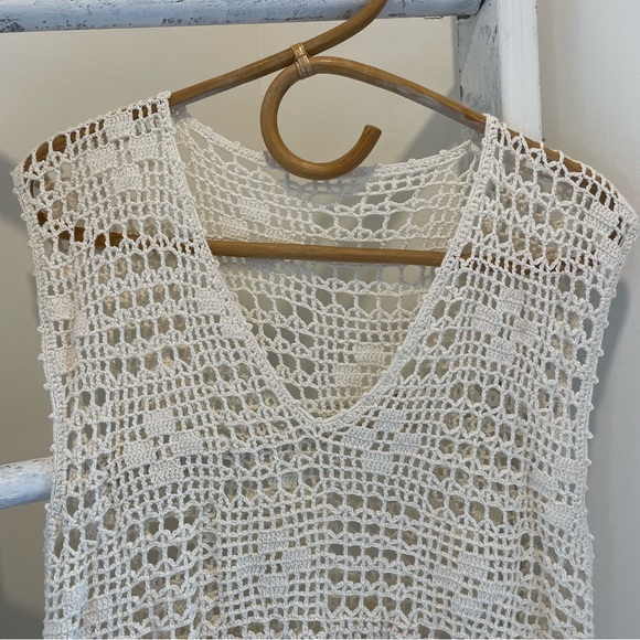 Crochet style coverup - Picture 2 of 6